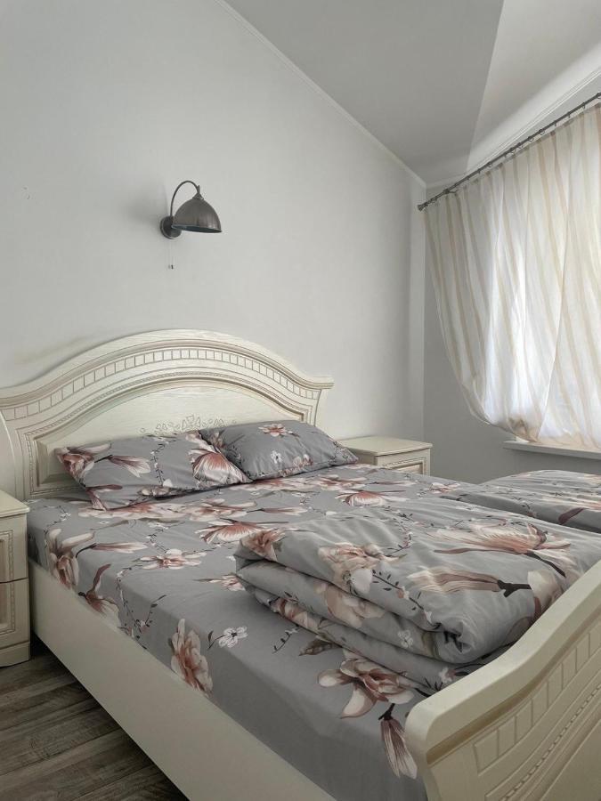 Comfort Place In The City Centre Ivano-Frankivsk Exterior foto